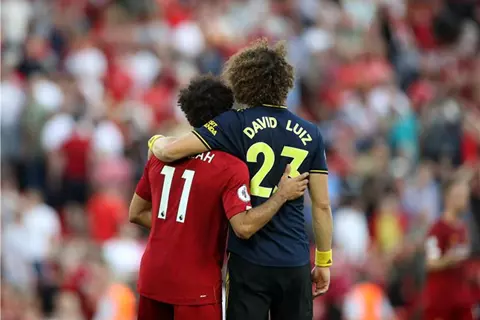  ديفيد لويز يتحدث عن علاقته بصلاح.. مواجهة الأهلي.. وطريقة لعب أبو تريكة